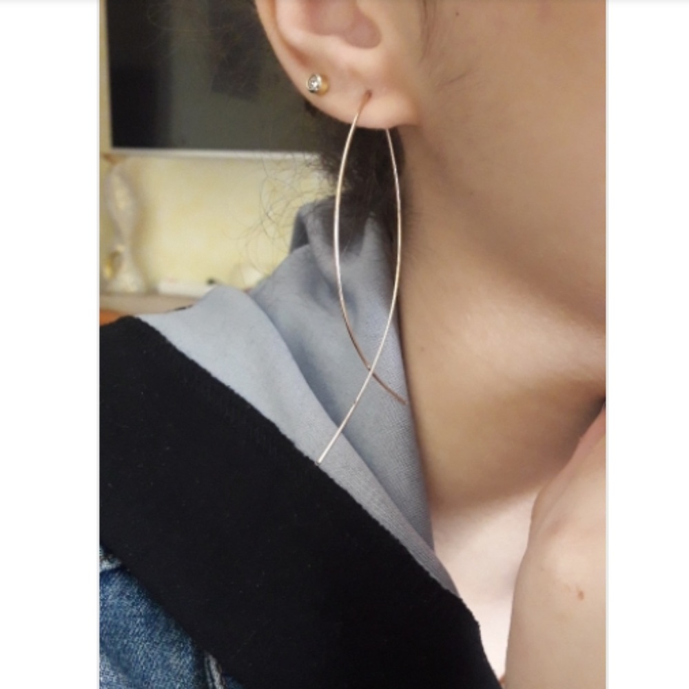 "Star-Crossed Lovers" Minimalist Hoop Earrings - Picture 10 of 11